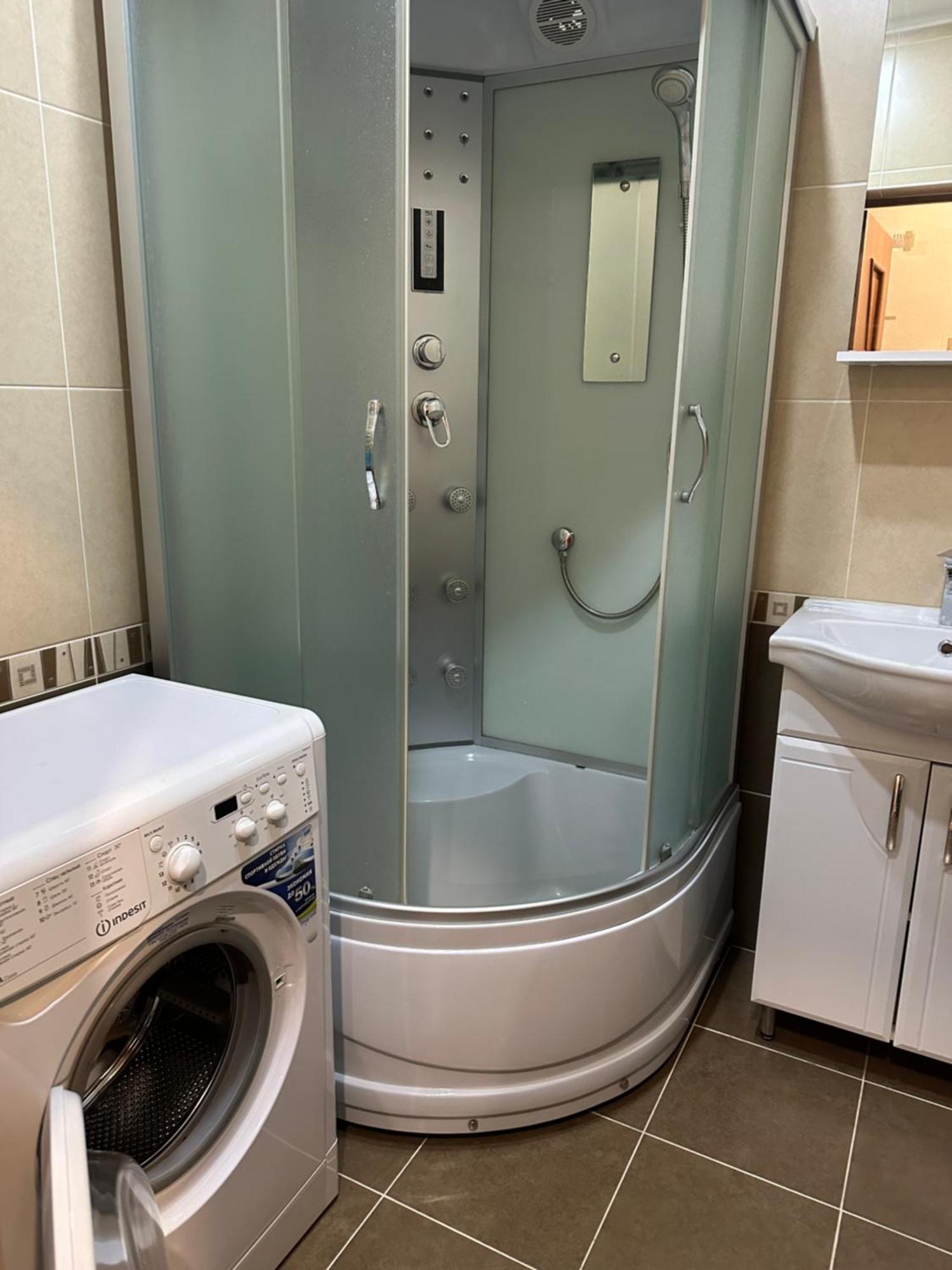 Appartamento Cosy flat in the city center Bishkek Esterno foto