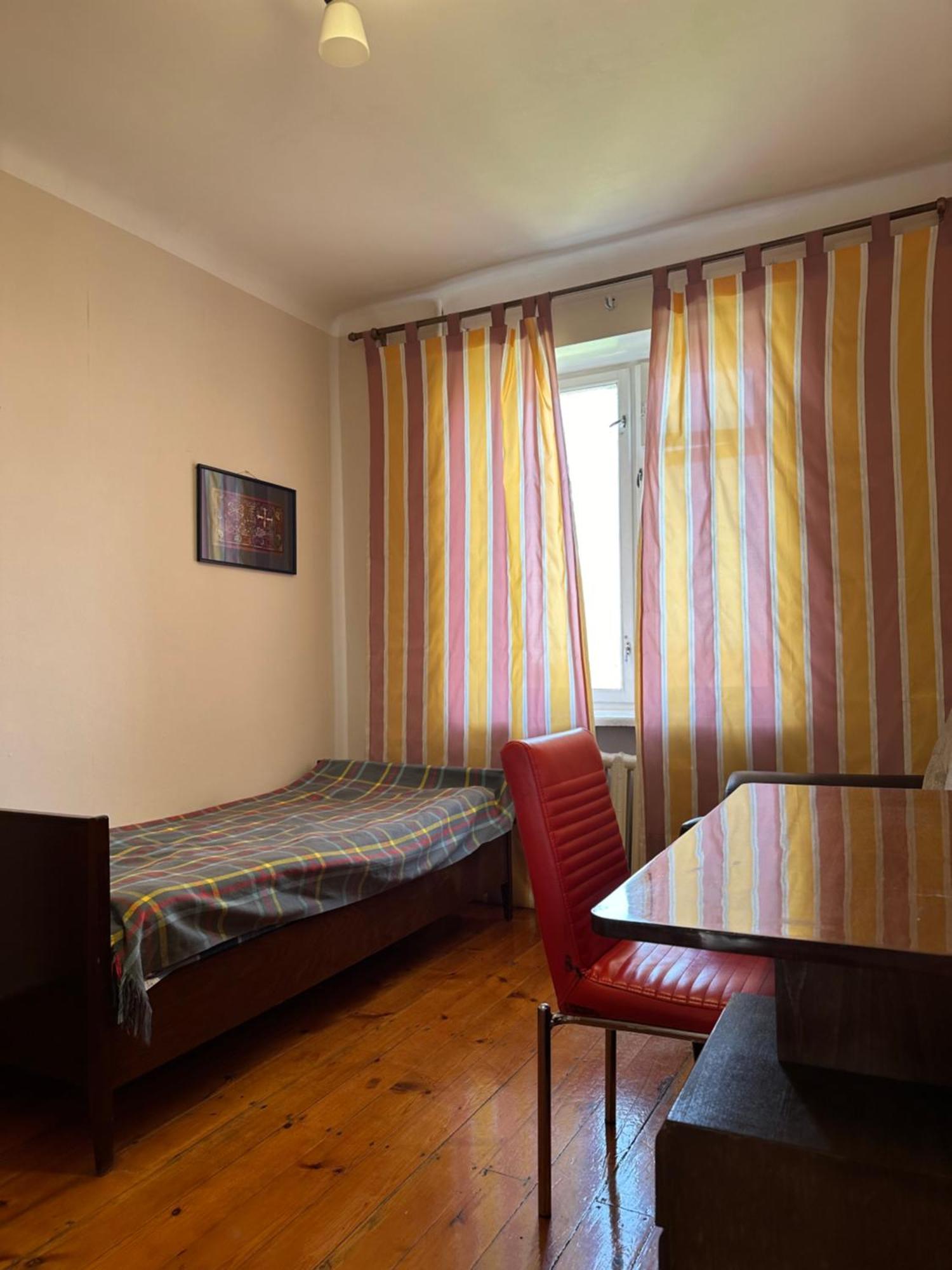 Appartamento Cosy flat in the city center Bishkek Esterno foto